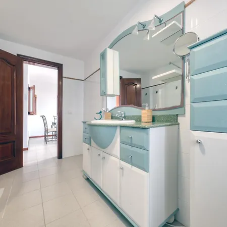 Paradise - Pool & Tennis By Lanzarote